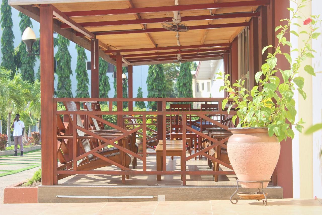 The Congress Hotel Accra Exterior photo